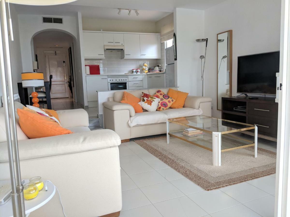 Sea View Apartment In Posh Miraflores La Cala De Mijas Kültér fotó